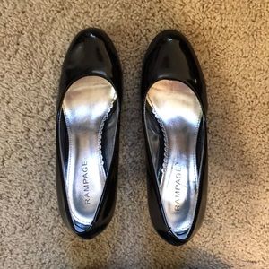 Rampage Black Shiny Heels (Size 8)